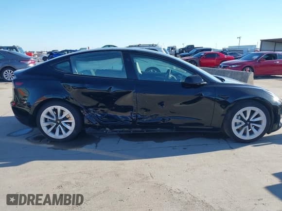 ✅ 2023 Tesla Model 3 • VIN: 5YJ3E1EA4PF552103 • Lot: 40782218. Wystawiony na IAAI z przebiegiem 20 997 mil. Bezpłatny archiwum sprzedaży aukcyjnych z USA i szczegółowy raport historii pojazdu na DreamBid. Zdjęcie 13.