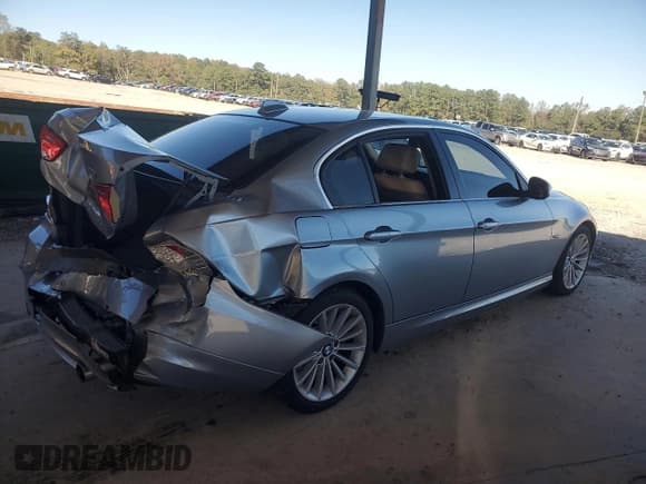 ✅ 2009 BMW 3 Series 335i • VIN: WBAPM73549E191440 • Lot: 87383055. Listed on Copart with 94,727 mi. Free auction sales archive from the USA and detailed vehicle history report at DreamBid. Image 3.