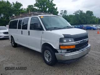 2018 Chevrolet Express Passenger LT с VIN 1GAZGPFG8J1334765, выставлен на аукционе IAAI как лот 42611304 с пробегом 294 458 миль миль и . История ставок и продаж доступна на DreamBid. Изображение 1.