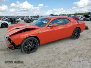 2021 Dodge Challenger SXT z VIN 2C3CDZAG9MH533133, wystawiony jako Copart lot #68622565 z przebiegiem 39 597 mil mil oraz Szkoda całkowita • Salvage title. Historia ofert i sprzedaży dostępna na DreamBid. Obrazek 1.
