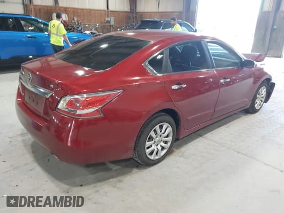 ✅ 2015 Nissan Altima S • VIN: 1N4AL3AP9FN306656 • Lot: 43160509. Listed on IAAI with 162,557 mi. Free auction sales archive from the USA and detailed vehicle history report at DreamBid. Image 4.