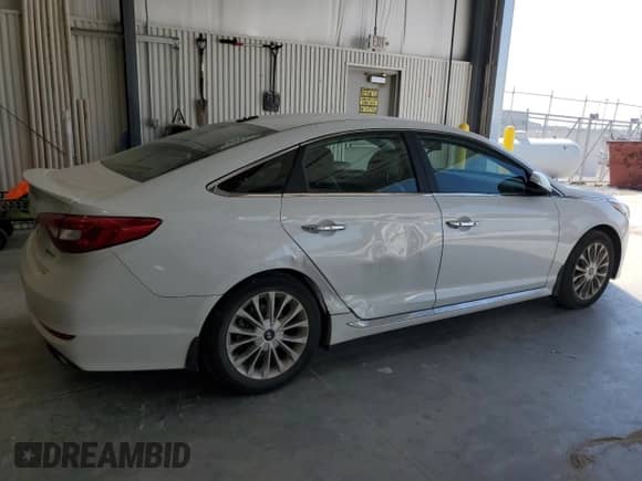2015 Hyundai Sonata Sport z VIN 5NPE34AF5FH124560, wystawiony jako Copart lot #82008965 z przebiegiem 28 811 mil mil oraz Szkoda całkowita • Salvage title. Historia ofert i sprzedaży dostępna na DreamBid. Obrazek 3.