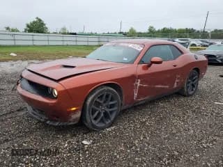 ✅ 2020 Dodge Challenger SXT • VIN: 2C3CDZAG1LH218597 • Lot: 69833764. Wystawiony na Copart z przebiegiem 69 168 mil. Bezpłatny archiwum sprzedaży aukcyjnych z USA i szczegółowy raport historii pojazdu na DreamBid. Zdjęcie 1.