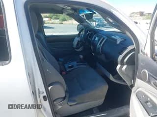 ✅ 2013 Toyota Tacoma PreRunner • VIN: 5TFJX4GN7DX019277 • Lot: 43629068. Wystawiony na IAAI z przebiegiem 314 596 mil. Bezpłatny archiwum sprzedaży aukcyjnych z USA i szczegółowy raport historii pojazdu na DreamBid. Zdjęcie 5.