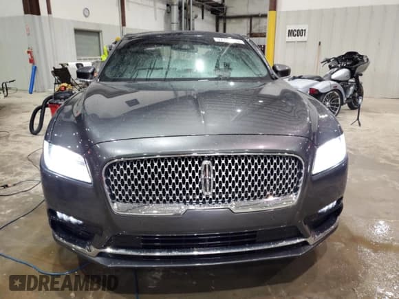 ✅ 2019 Lincoln Continental Select • VIN: 1LN6L9SK9K5606032 • Lot: 57795025. Listed on Copart with 42,330 mi. Free auction sales archive from the USA and detailed vehicle history report at DreamBid. Image 5.
