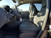 ✅ 2017 Chevrolet Traverse LT • VIN: 1GNKVHKD1HJ207017 • Lot: 72587454. Wystawiony na Copart z przebiegiem 85 604 mil. Bezpłatny archiwum sprzedaży aukcyjnych z USA i szczegółowy raport historii pojazdu na DreamBid. Zdjęcie 7.