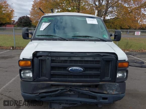 ✅ 2013 Ford Econoline Cargo Commercial • VIN: 1FTNE1EW8DDB12120 • Lot: 43449073. Wystawiony na IAAI z przebiegiem 185 735 mil. Bezpłatny archiwum sprzedaży aukcyjnych z USA i szczegółowy raport historii pojazdu na DreamBid. Zdjęcie 19.