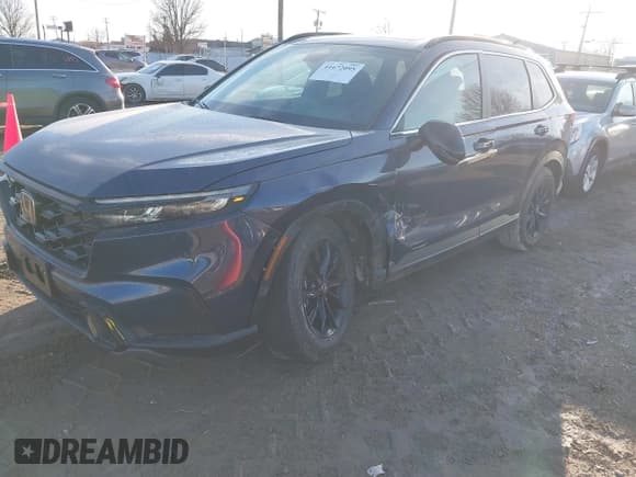 ✅ 2025 Honda CR-V Sport • VIN: 7FARS6H58SE055549 • Lot: 41672095. Listed on IAAI with 828 mi. Free auction sales archive from the USA and detailed vehicle history report at DreamBid. Image 2.