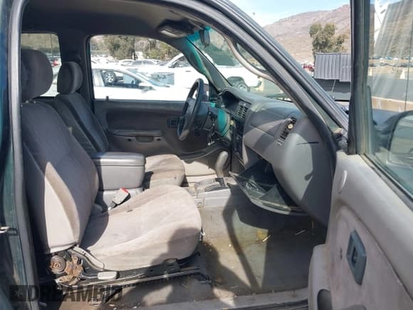 ✅ 2002 Toyota Tacoma PreRunner • VIN: 5TESM92N52Z143121 • Lot: 43663203. Listed on IAAI with 313,284 mi. Free auction sales archive from the USA and detailed vehicle history report at DreamBid. Image 5.