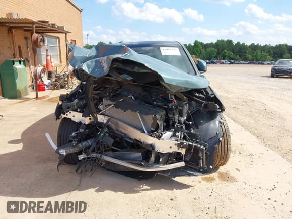 ✅ 2025 BMW X2 xDrive28i • VIN: WBX63GM01S5075478 • Lot: 41919737. Wystawiony na IAAI z przebiegiem 219 mil. Bezpłatny archiwum sprzedaży aukcyjnych z USA i szczegółowy raport historii pojazdu na DreamBid. Zdjęcie 12.