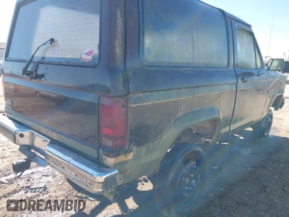 ✅ 1986 Ford Bronco • VIN: 1FMCU14T7GUB87473 • Lot: 43623404. Listed on IAAI with 43,328 mi. Free auction sales archive from the USA and detailed vehicle history report at DreamBid. Image 4.
