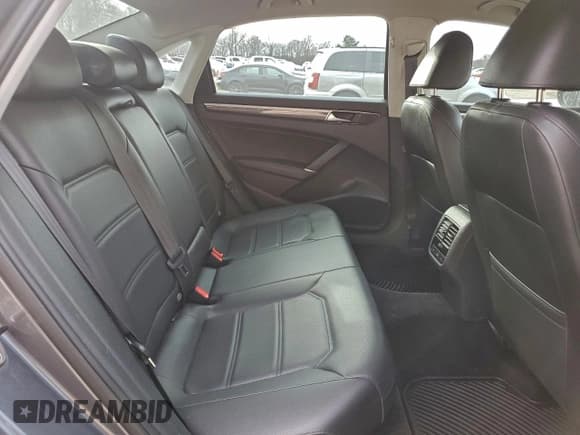 ✅ 2016 Volkswagen Passat SE • VIN: 1VWBT7A31GC054088 • Lot: 95914045. Wystawiony na Copart z przebiegiem 113 323 mil. Bezpłatny archiwum sprzedaży aukcyjnych z USA i szczegółowy raport historii pojazdu na DreamBid. Zdjęcie 10.