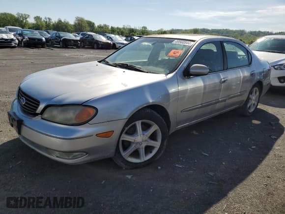 ✅ 2002 Infiniti I35 Luxury • VIN: JNKDA31A12T002704 • Лот: 71402904. Опубликован ранее на Copart с пробегом 196 505 миль. Бесплатный доступ к архиву аукционных продаж из США и подробный отчёт об истории автомобиля на DreamBid. Изображение 1.