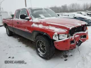 ✅ 1999 Dodge 1500 • VIN: 1B7HC13Z7XJ646070 • Лот: 87679325. Размещён на Copart с пробегом 227 674 миль миль. Получите бесплатный доступ к архиву аукционных продаж из США и посмотрите подробный отчёт об истории автомобиля на DreamBid. Изображение 4.