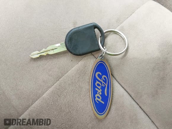 ✅ 2004 Ford F-150 XL • VIN: 1FTPX12584FA25692 • Lot: 42124575. Listed on IAAI with 171,447 mi. Free auction sales archive from the USA and detailed vehicle history report at DreamBid. Image 11.