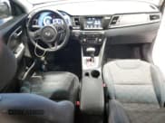 ✅ 2018 Kia Niro LX • VIN: KNDCB3LC9J5138817 • Lot: 90022005. Wystawiony na Copart z przebiegiem 159 682 mil. Bezpłatny archiwum sprzedaży aukcyjnych z USA i szczegółowy raport historii pojazdu na DreamBid. Zdjęcie 8.