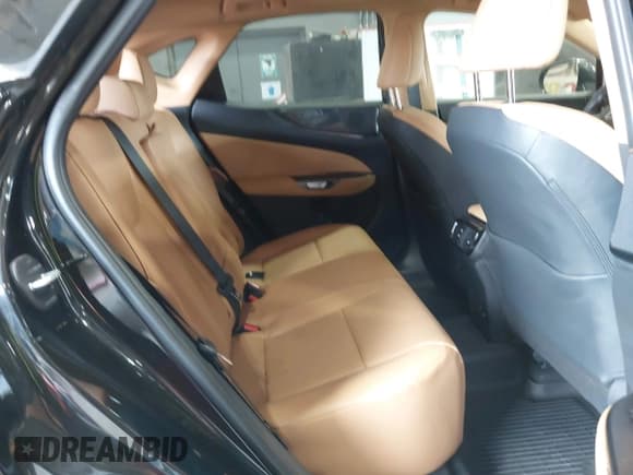 ✅ 2025 Lexus NX 350 Premium • VIN: 2T2GGCEZ4SC066963 • Lot: 41766137. Wystawiony na IAAI z przebiegiem 4 611 mil. Bezpłatny archiwum sprzedaży aukcyjnych z USA i szczegółowy raport historii pojazdu na DreamBid. Zdjęcie 8.