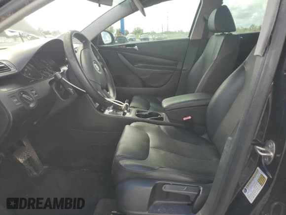 ✅ 2007 Volkswagen Passat • VIN: WVWJK73C17P098311 • Lot: 85863045. Listed on Copart with 109,495 mi. Free auction sales archive from the USA and detailed vehicle history report at DreamBid. Image 7.