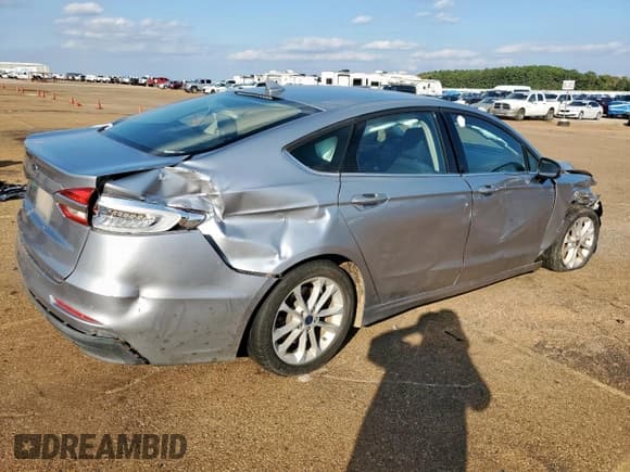 ✅ 2020 Ford Fusion SE • VIN: 3FA6P0H73LR118562 • Lot: 90082085. Listed on Copart with 144,529 mi. Free auction sales archive from the USA and detailed vehicle history report at DreamBid. Image 3.