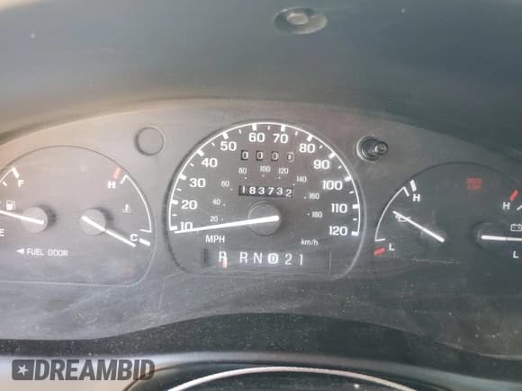 ✅ 2000 Ford Ranger XLT • VIN: 1FTYR14X3YPB62570 • Lot: 70754175. Listed on Copart with 183,732 mi. Free auction sales archive from the USA and detailed vehicle history report at DreamBid. Image 9.