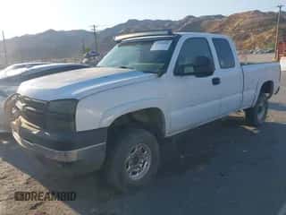 2007 Chevrolet Silverado 2500HD LT3 z VIN 1GCHC29D07E128666, wystawiony jako IAAI lot #43106106 z przebiegiem 432 583 mil mil oraz . Historia ofert i sprzedaży dostępna na DreamBid. Obrazek 2.