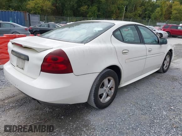 ✅ 2008 Pontiac Grand Prix • VIN: 2G2WP552581132897 • Lot: 43236807. Wystawiony na IAAI z przebiegiem 160 747 mil. Bezpłatny archiwum sprzedaży aukcyjnych z USA i szczegółowy raport historii pojazdu na DreamBid. Zdjęcie 4.