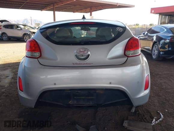 ✅ 2012 Hyundai Veloster w/Gray Int • VIN: KMHTC6AD2CU055065 • Lot: 42963009. Wystawiony na IAAI z przebiegiem Nie podano. Bezpłatny archiwum sprzedaży aukcyjnych z USA i szczegółowy raport historii pojazdu na DreamBid. Zdjęcie 16.