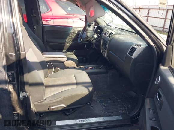 ✅ 2009 Chevrolet Colorado • VIN: 1GCDS13L298159320 • Lot: 43882174. Wystawiony na IAAI z przebiegiem 151 799 mil. Bezpłatny archiwum sprzedaży aukcyjnych z USA i szczegółowy raport historii pojazdu na DreamBid. Zdjęcie 5.