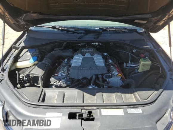 ✅ 2015 Audi Q7 Premium • VIN: WA1CGAFE7FD018069 • Лот: 53617335. Опубликован ранее на Copart с пробегом 91 165 миль. Бесплатный доступ к архиву аукционных продаж из США и подробный отчёт об истории автомобиля на DreamBid. Изображение 12.