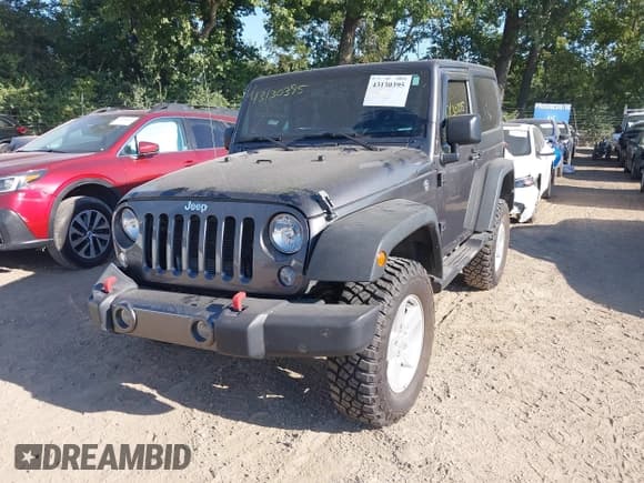 ✅ 2018 Jeep Wrangler Sport S • VIN: 1C4GJWAGXJL928733 • Lot: 43130395. Wystawiony na IAAI z przebiegiem 65 000 mil. Bezpłatny archiwum sprzedaży aukcyjnych z USA i szczegółowy raport historii pojazdu na DreamBid. Zdjęcie 17.