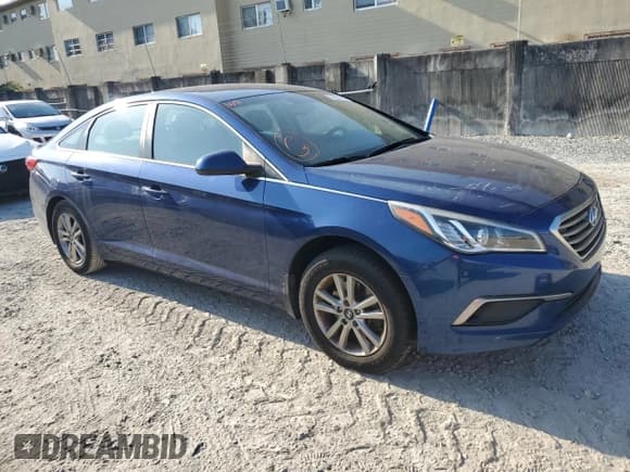 ✅ 2017 Hyundai Sonata SE • VIN: 5NPE24AF3HH502350 • Lot: 51631003. Listed on Copart with 62,738 mi. Free auction sales archive from the USA and detailed vehicle history report at DreamBid. Image 4.
