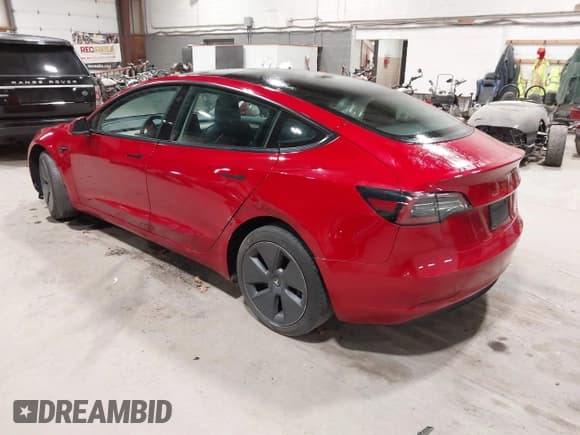 ✅ 2022 Tesla Model 3 • VIN: 5YJ3E1EA3NF102682 • Lot: 43798105. Wystawiony na IAAI z przebiegiem 59 829 mil. Bezpłatny archiwum sprzedaży aukcyjnych z USA i szczegółowy raport historii pojazdu na DreamBid. Zdjęcie 3.