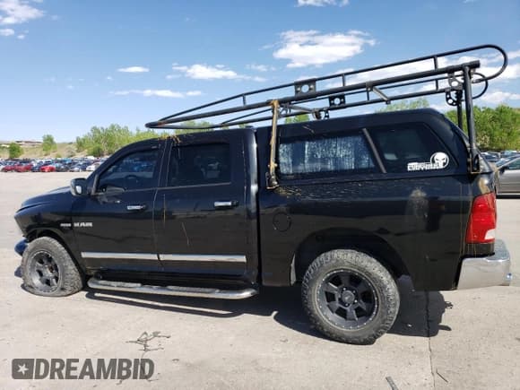 ✅ 2009 Dodge 1500 SLT • VIN: 1D3HV13T39J533877 • Lot: 56749435. Wystawiony na Copart z przebiegiem 150 669 mil. Bezpłatny archiwum sprzedaży aukcyjnych z USA i szczegółowy raport historii pojazdu na DreamBid. Zdjęcie 2.