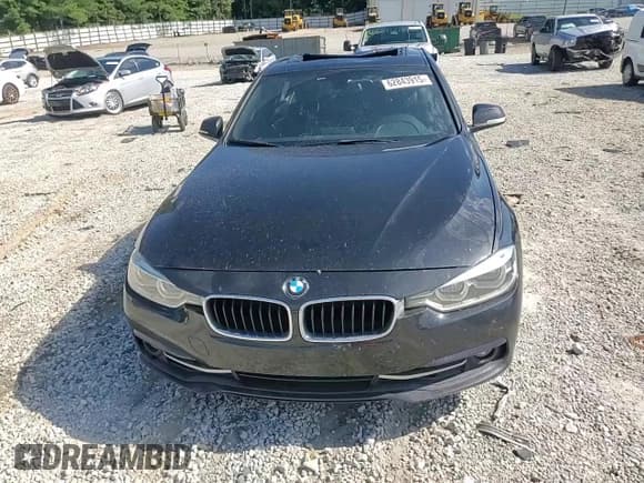 ✅ 2016 BMW 3 Series 328i xDrive • VIN: WBA8E3G51GNU01784 • Лот: 62843915. Опубликован ранее на Copart с пробегом 138 768 миль. Бесплатный доступ к архиву аукционных продаж из США и подробный отчёт об истории автомобиля на DreamBid. Изображение 13.