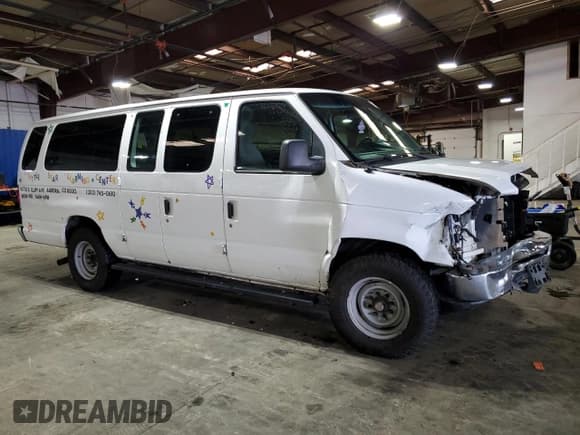 ✅ 2013 Ford Econoline Passenger XL • VIN: 1FBSS3BL4DDA56134 • Lot: 56230655. Wystawiony na Copart z przebiegiem 156 113 mil. Bezpłatny archiwum sprzedaży aukcyjnych z USA i szczegółowy raport historii pojazdu na DreamBid. Zdjęcie 4.