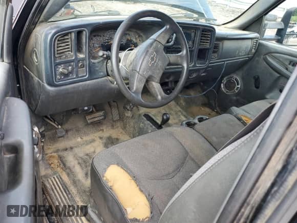 2006 Chevrolet Silverado 1500 LS z VIN 1GCEK19V36Z193687, wystawiony jako Copart lot #66843104 z przebiegiem 202 432 mil mil oraz Czysty tytuł • Clean title. Historia ofert i sprzedaży dostępna na DreamBid. Obrazek 8.