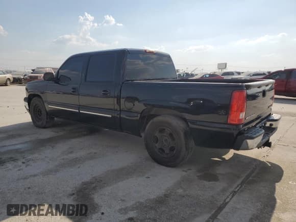 ✅ 2005 Chevrolet Silverado 1500 LS • VIN: 2GCEC13T451126057 • Лот: 69002874. Опубликован ранее на Copart с пробегом 236 508 миль. Бесплатный доступ к архиву аукционных продаж из США и подробный отчёт об истории автомобиля на DreamBid. Изображение 2.