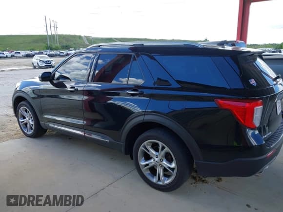 ✅ 2021 Ford Explorer Limited • VIN: 1FMSK8FH1MGB36497 • Lot: 43331709. Wystawiony na IAAI z przebiegiem 124 720 mil. Bezpłatny archiwum sprzedaży aukcyjnych z USA i szczegółowy raport historii pojazdu na DreamBid. Zdjęcie 14.