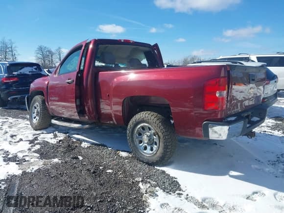 ✅ 2013 Chevrolet Silverado 1500 Work Truck • VIN: 1GCNKPEX2DZ344817 • Lot: 41581439. Wystawiony na IAAI z przebiegiem 45 848 mil. Bezpłatny archiwum sprzedaży aukcyjnych z USA i szczegółowy raport historii pojazdu na DreamBid. Zdjęcie 3.