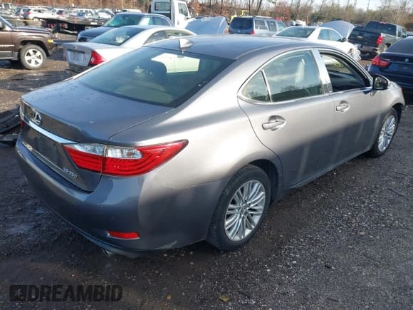 ✅ 2015 Lexus ES 330 • VIN: JTHBK1GG1F2174537 • Lot: 43828481. Listed on IAAI with 64,002 mi. Free auction sales archive from the USA and detailed vehicle history report at DreamBid. Image 4.