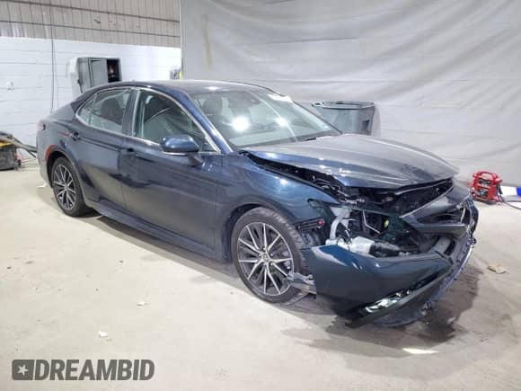 2021 Toyota Camry SE with VIN 4T1G11BK1MU044292, listed as a Copart auction lot 85562295 with 93,072 mi miles and Salvage title. Bid and sale history available at DreamBid. Image 4.