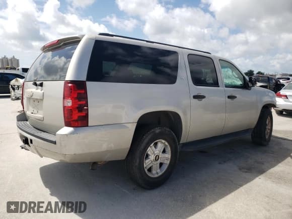✅ 2008 Chevrolet Suburban Commercial • VIN: 1GNFC16J78R161970 • Lot: 65910715. Wystawiony na Copart z przebiegiem Nie podano. Bezpłatny archiwum sprzedaży aukcyjnych z USA i szczegółowy raport historii pojazdu na DreamBid. Zdjęcie 3.