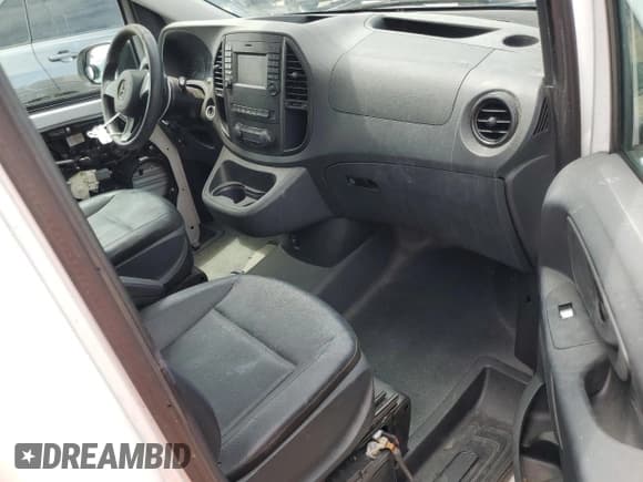 ✅ 2016 Mercedes-Benz Metris Cargo • VIN: WD3PG2EA9G3095832 • Lot: 56559465. Listed on Copart with 113,343 mi. Free auction sales archive from the USA and detailed vehicle history report at DreamBid. Image 8.