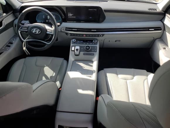 ✅ 2023 Hyundai Palisade SEL • VIN: KM8R24GE6PU535228 • Lot: 80413304. Listed on Copart with 16,764 mi. Free auction sales archive from the USA and detailed vehicle history report at DreamBid. Image 8.