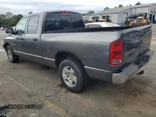 2004 Dodge 1500 SLT z VIN 1D7HA18N34S657803, wystawiony jako Copart lot #73051944 z przebiegiem 253 320 mil mil oraz Szkoda całkowita • Salvage title. Historia ofert i sprzedaży dostępna na DreamBid. Obrazek 2.