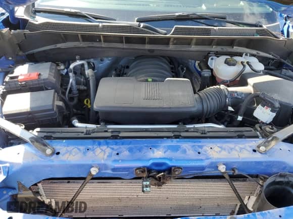 2025 Chevrolet Silverado 1500 LT z VIN 1GCUKDED9SZ170774, wystawiony jako Copart lot #85419015 z przebiegiem 23 616 mil mil oraz Czysty tytuł • Clean title. Historia ofert i sprzedaży dostępna na DreamBid. Obrazek 11.