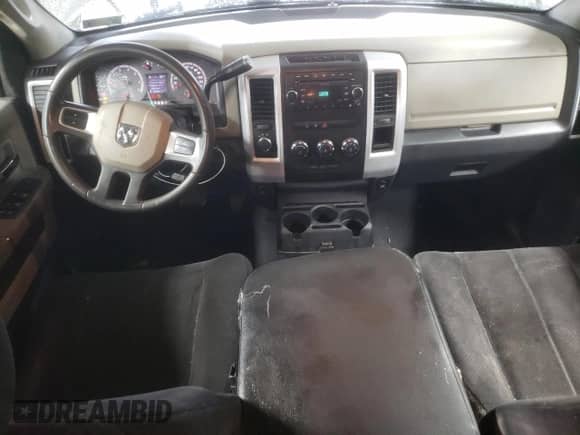 ✅ 2009 Dodge 1500 ST • VIN: 1D3HV18P69S784382 • Лот: 84201144. Размещён на Copart с пробегом 162 588 миль миль. Получите бесплатный доступ к архиву аукционных продаж из США и посмотрите подробный отчёт об истории автомобиля на DreamBid. Изображение 8.