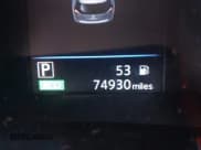 ✅ 2018 Nissan Rogue S • VIN: KNMAT2MV9JP560783 • Lot: 43495873. Wystawiony na IAAI z przebiegiem 74 930 mil. Bezpłatny archiwum sprzedaży aukcyjnych z USA i szczegółowy raport historii pojazdu na DreamBid. Zdjęcie 16.