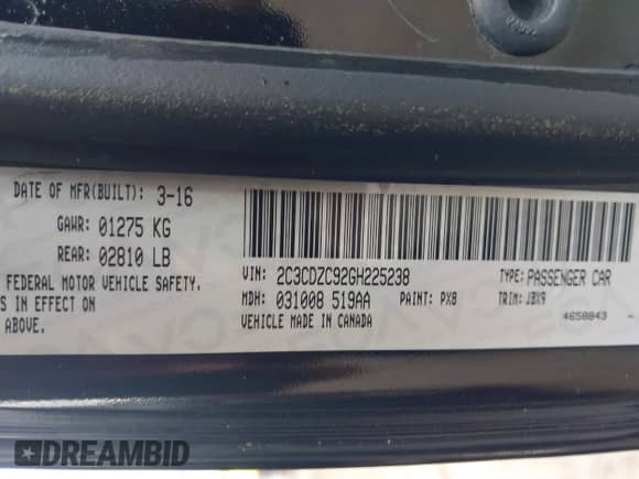 2016 Dodge Challenger SRT Hellcat z VIN 2C3CDZC92GH225238, wystawiony jako IAAI lot #43123789 z przebiegiem 9 055 mil mil oraz . Historia ofert i sprzedaży dostępna na DreamBid. Obrazek 9.