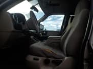 ✅ 2005 Ford Expedition Special Service • VIN: 1FMPU15575LA43801 • Lot: 81961675. Wystawiony na Copart z przebiegiem 203 298 mil. Bezpłatny archiwum sprzedaży aukcyjnych z USA i szczegółowy raport historii pojazdu na DreamBid. Zdjęcie 7.